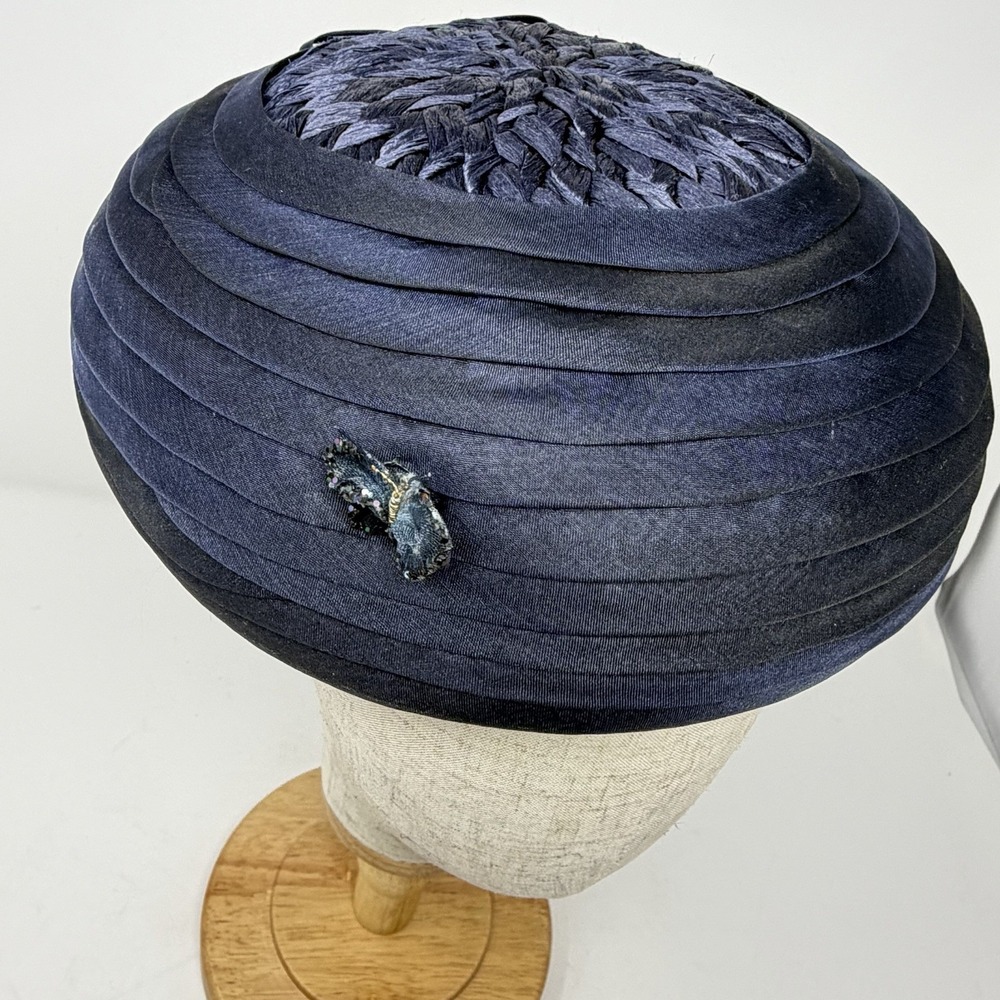 Vintage 1960s Navy Pillbox Hat Raffia Silk Faille Size 22 Jackie O Style